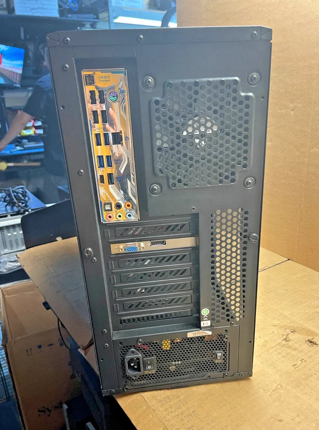 PC de jeu Corsair, Asus X99-A II, Core i7-6900K, 32 Go de RAM, SSD de 256 Go, GT620, 750G3 🍁